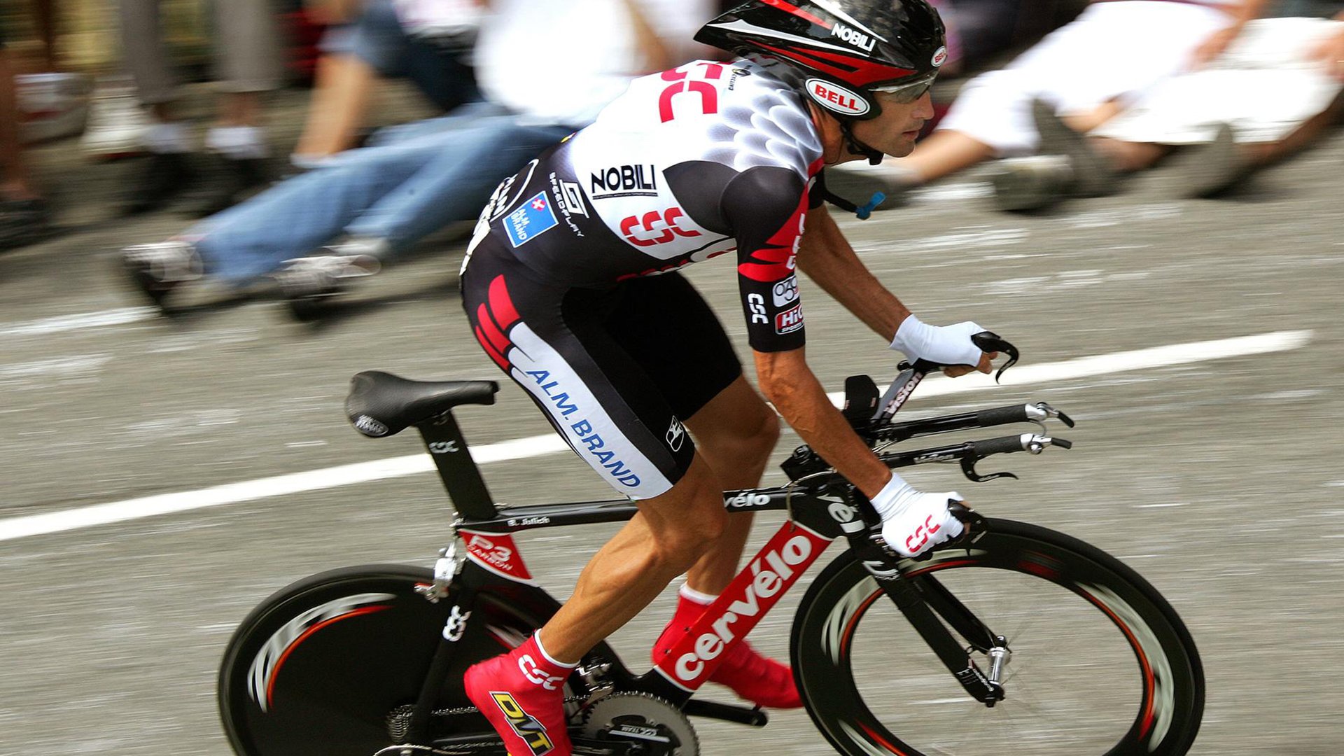 “安赫尔·巴尔博萨的进攻组合与防守调整，助力美洲狮队迎接更强挑战”